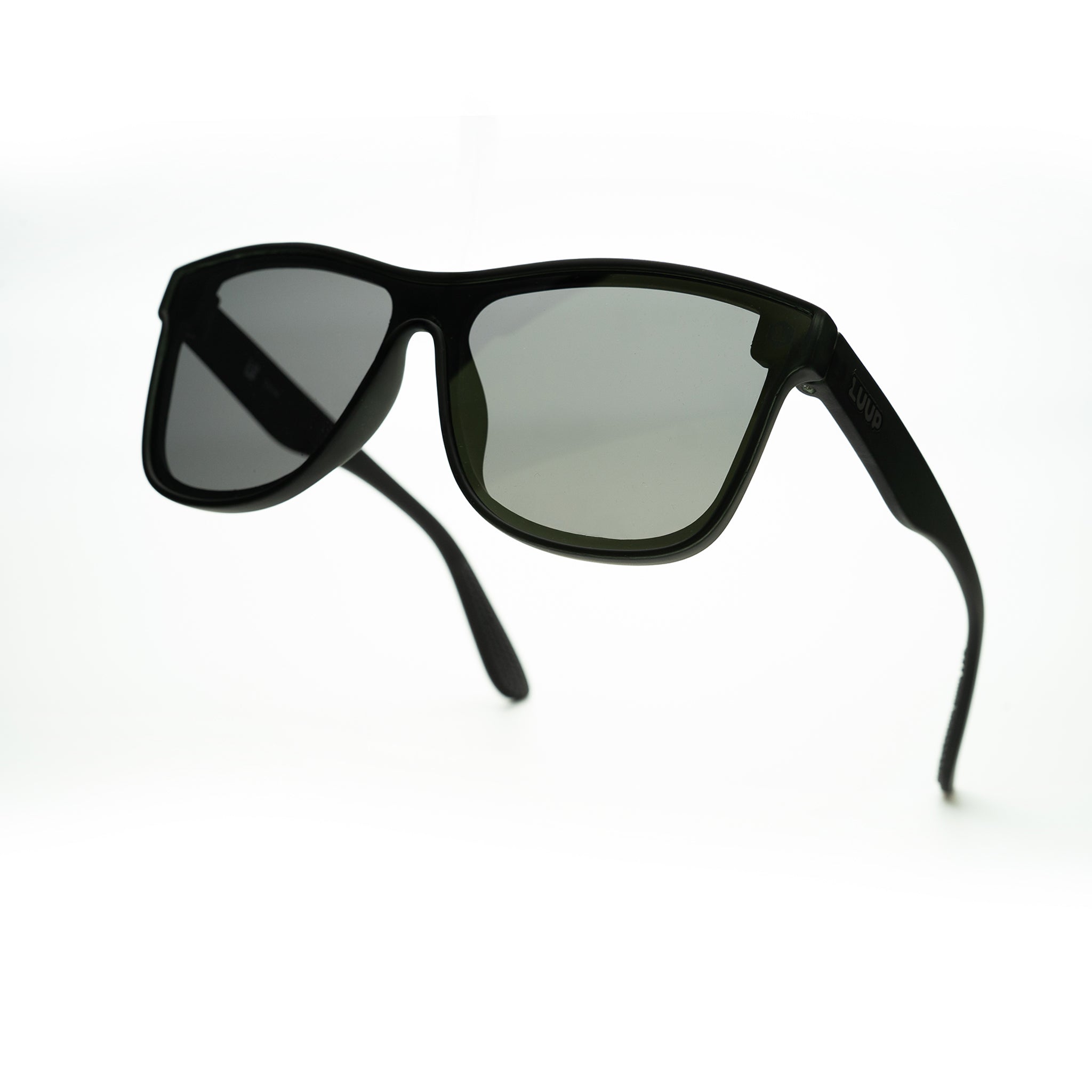 Black runner